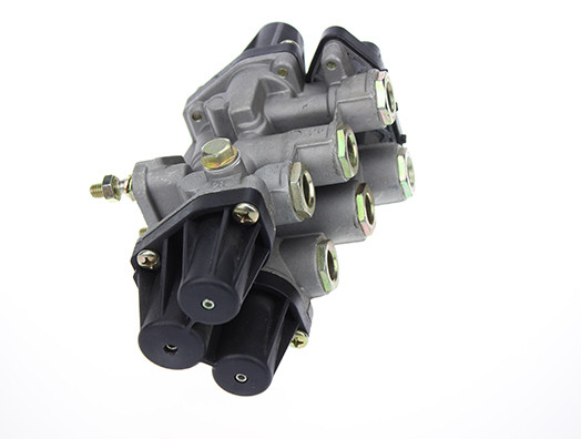 Four circuit valve