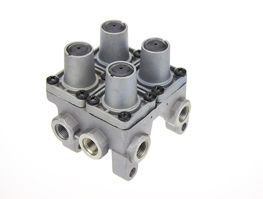 Four circuit valve