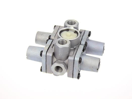 Four circuit valve